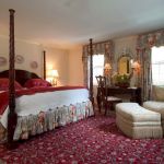 Large 4 post bed